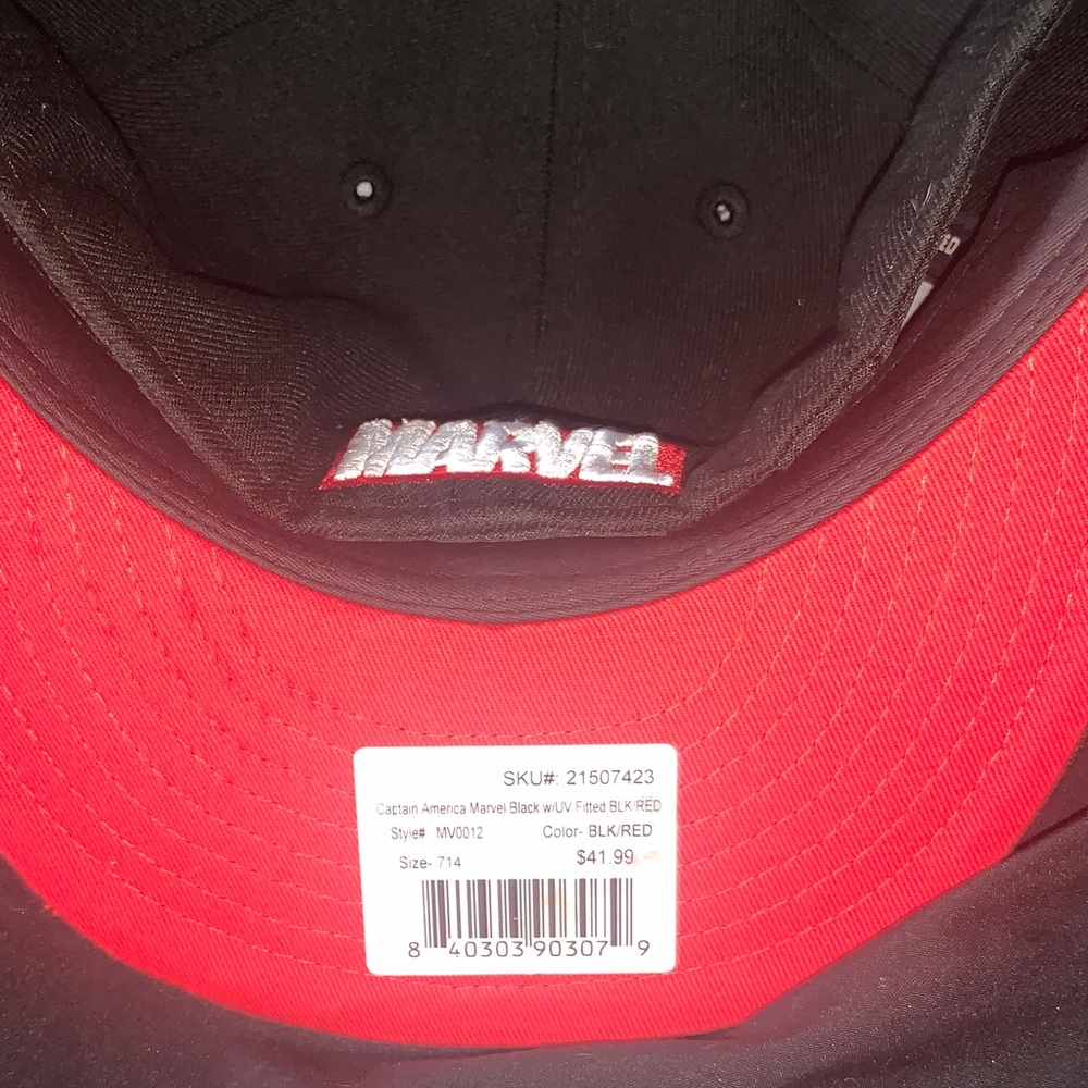 New Era Marvel Fitted Cap in Black and Red